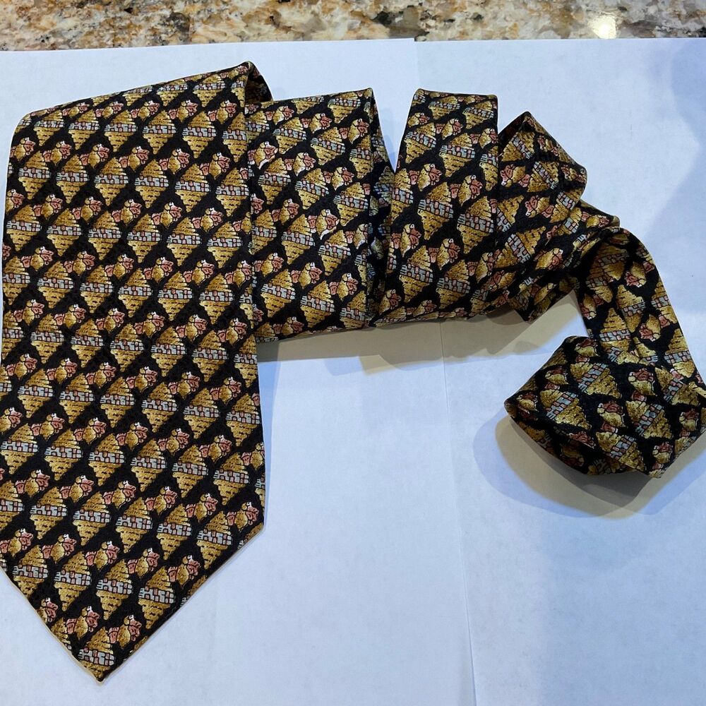 Vintage J Garcia silk Tie Necktie Stonehenge Ltd. Foulard acorn ? print 56”